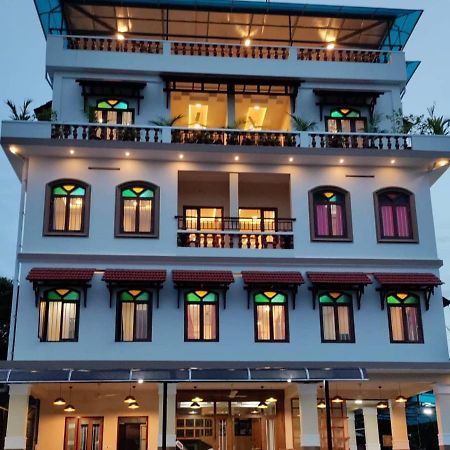 Meghdoot River Resort Kochi Exterior foto