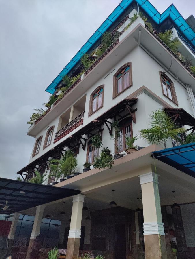Meghdoot River Resort Kochi Exterior foto